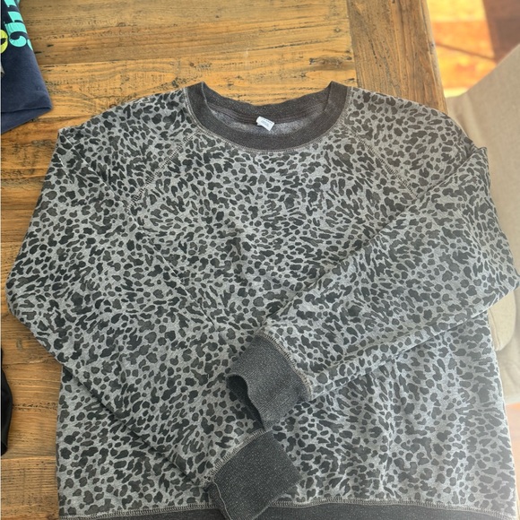 Old Navy animal print sweatshirt - Picture 4 of 4